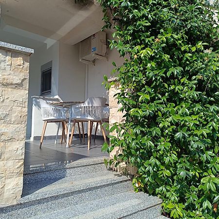 Apartmani Emilio Novalja Bagian luar foto