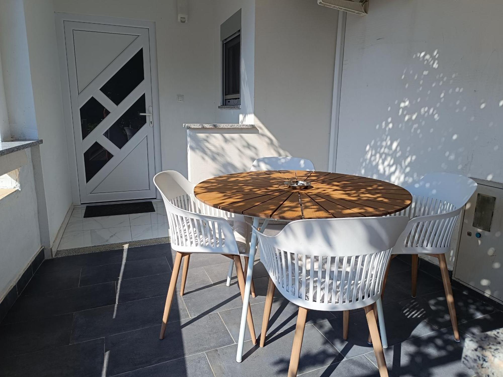 Apartmani Emilio Novalja Bagian luar foto