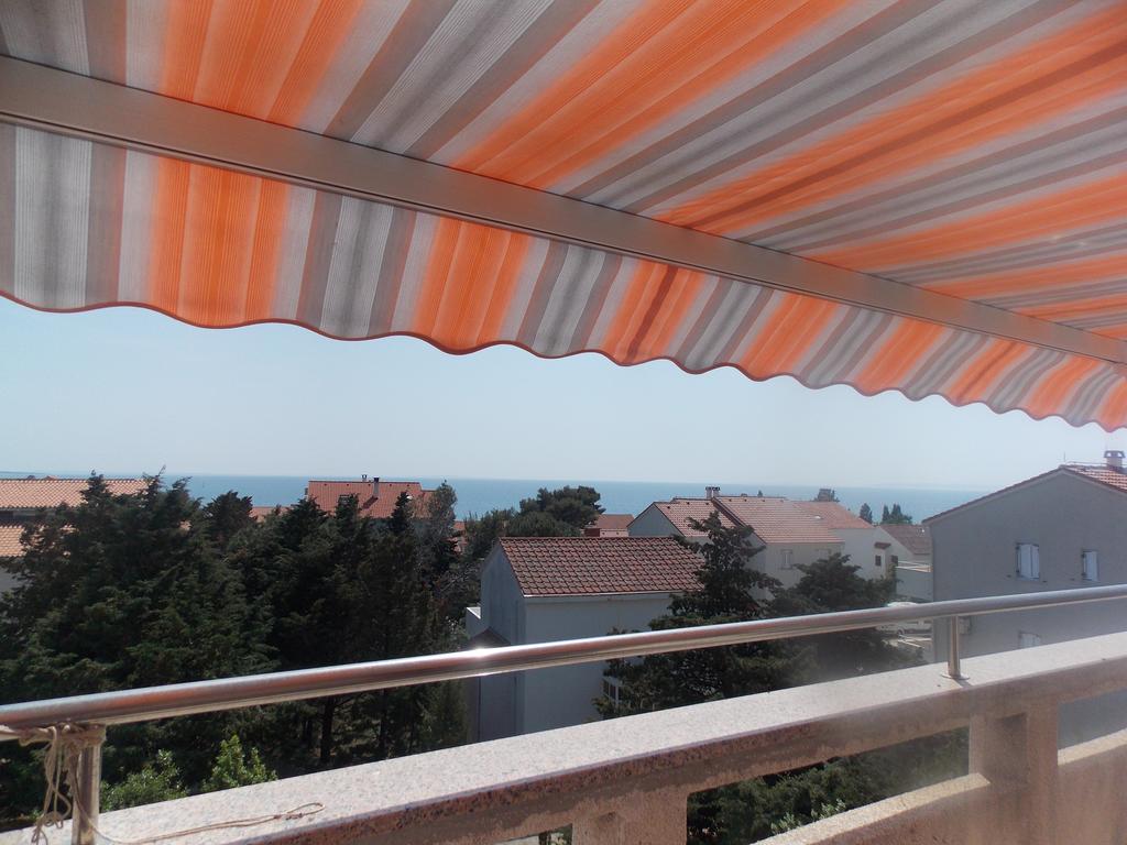 Apartmani Emilio Novalja Ruang foto