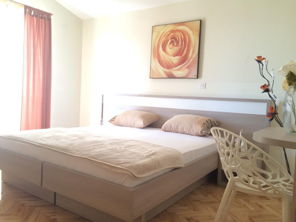 Apartmani Emilio Novalja Ruang foto