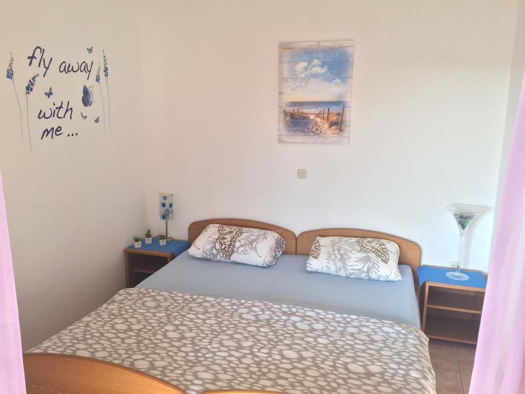 Apartmani Emilio Novalja Bagian luar foto