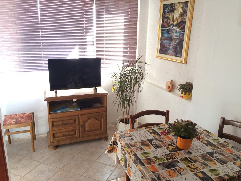 Apartmani Emilio Novalja Bagian luar foto