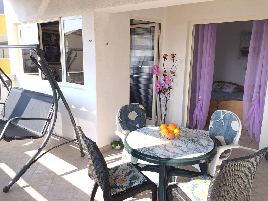 Apartmani Emilio Novalja Bagian luar foto