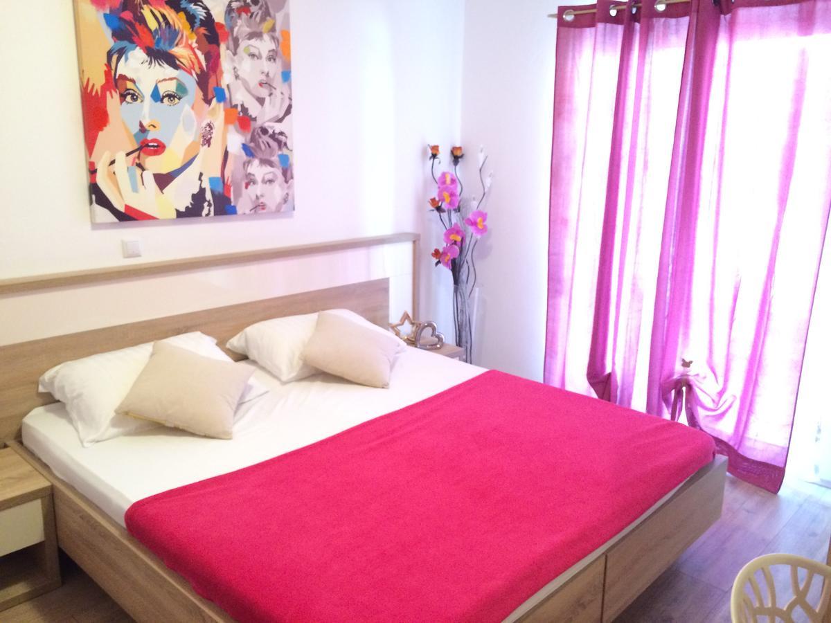 Apartmani Emilio Novalja Bagian luar foto
