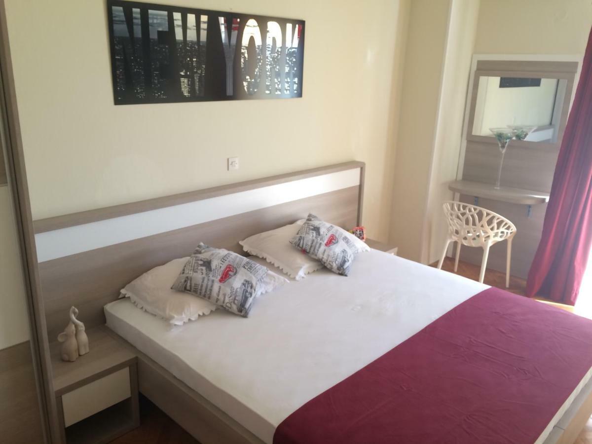 Apartmani Emilio Novalja Ruang foto