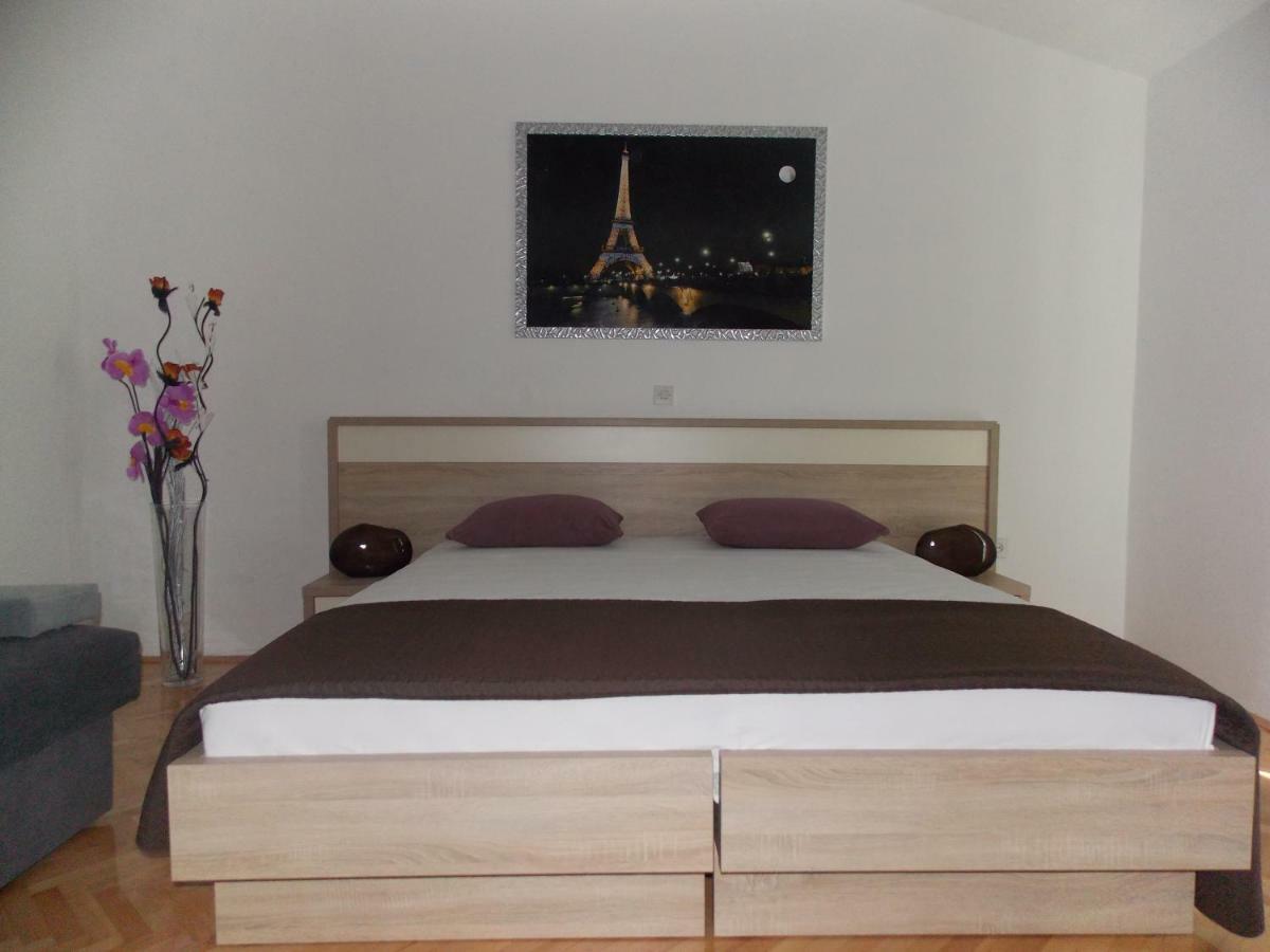Apartmani Emilio Novalja Ruang foto