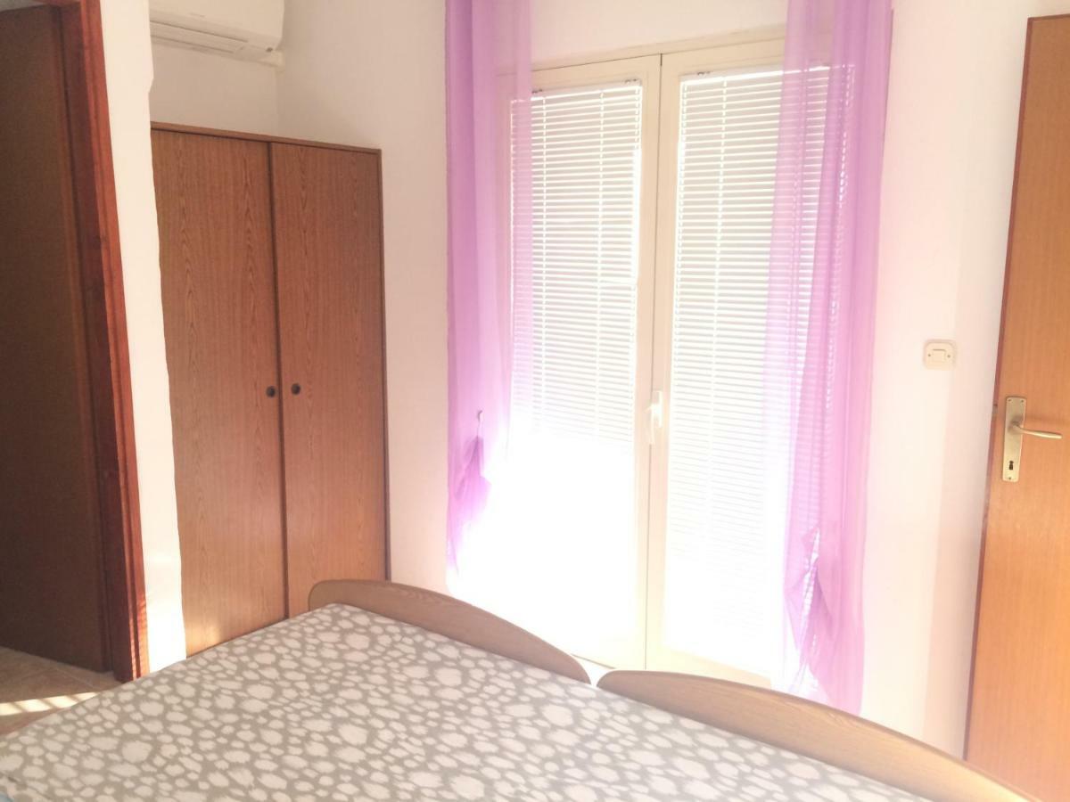 Apartmani Emilio Novalja Bagian luar foto