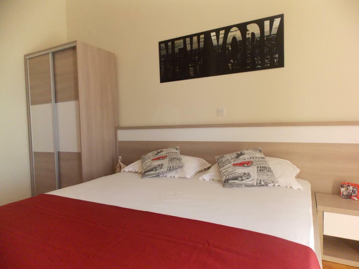 Apartmani Emilio Novalja Ruang foto